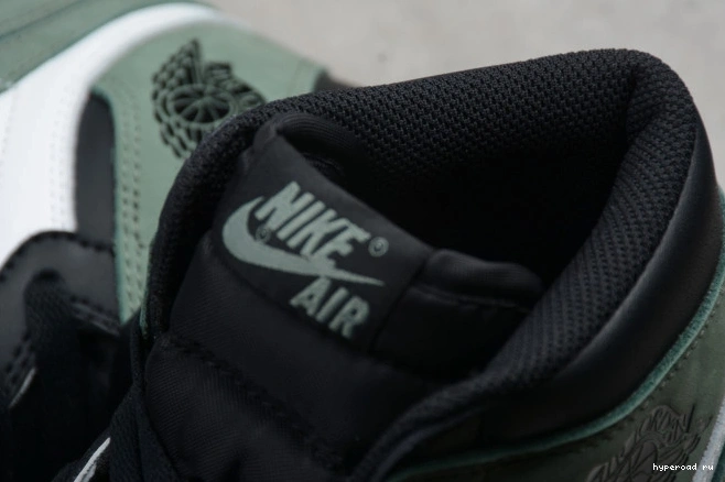 555088-135 Green Jordan Clay OG Retro Air High 1 0809